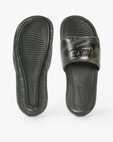 Nike Victori One Slides