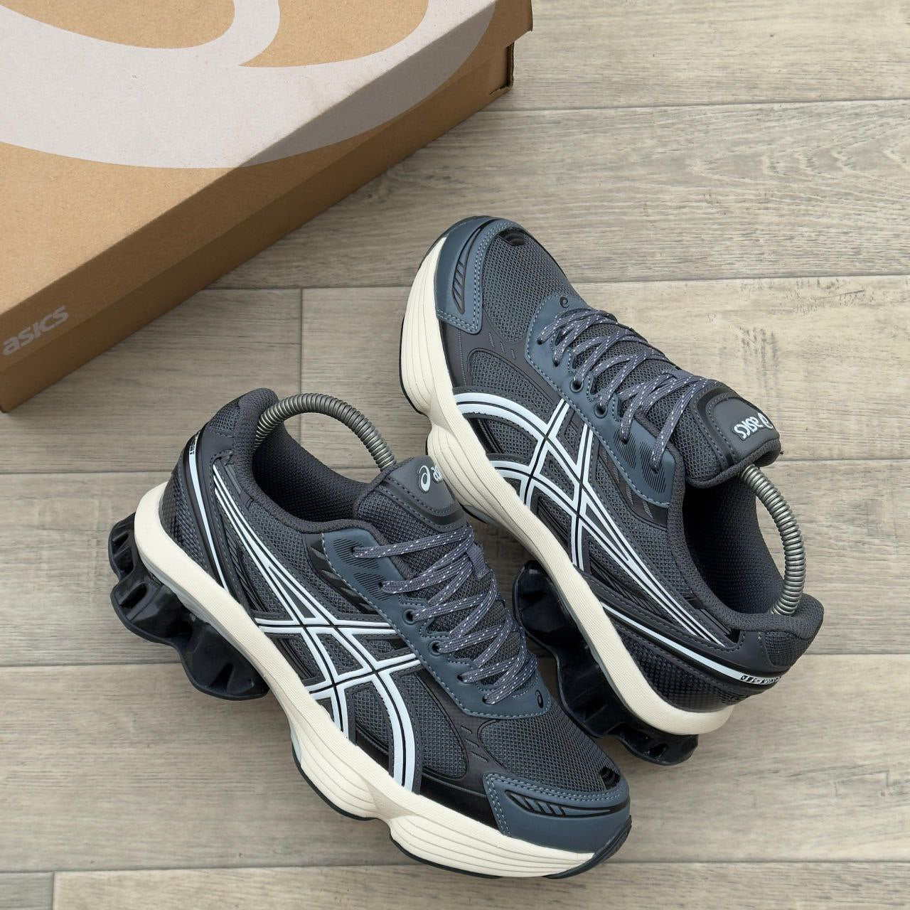 ASICS GEL KINETIC FLUENT "CARBON GREY"