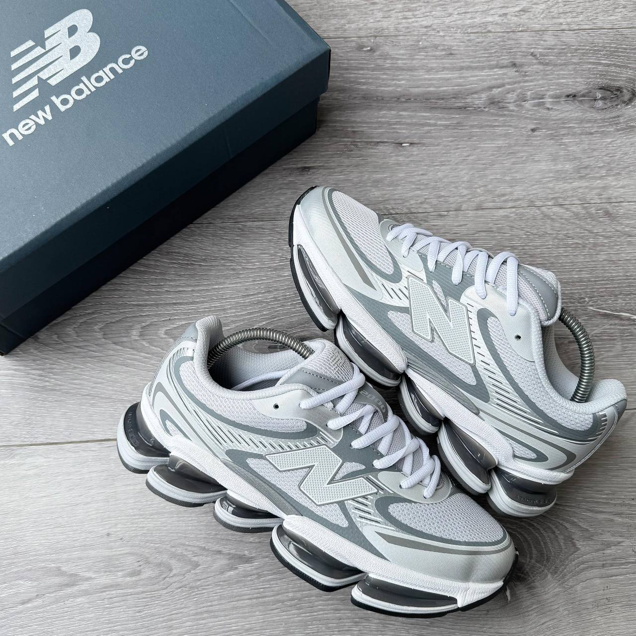 NEW BALANCE ABZORB 2000 “METALLIC SILVER GREY"