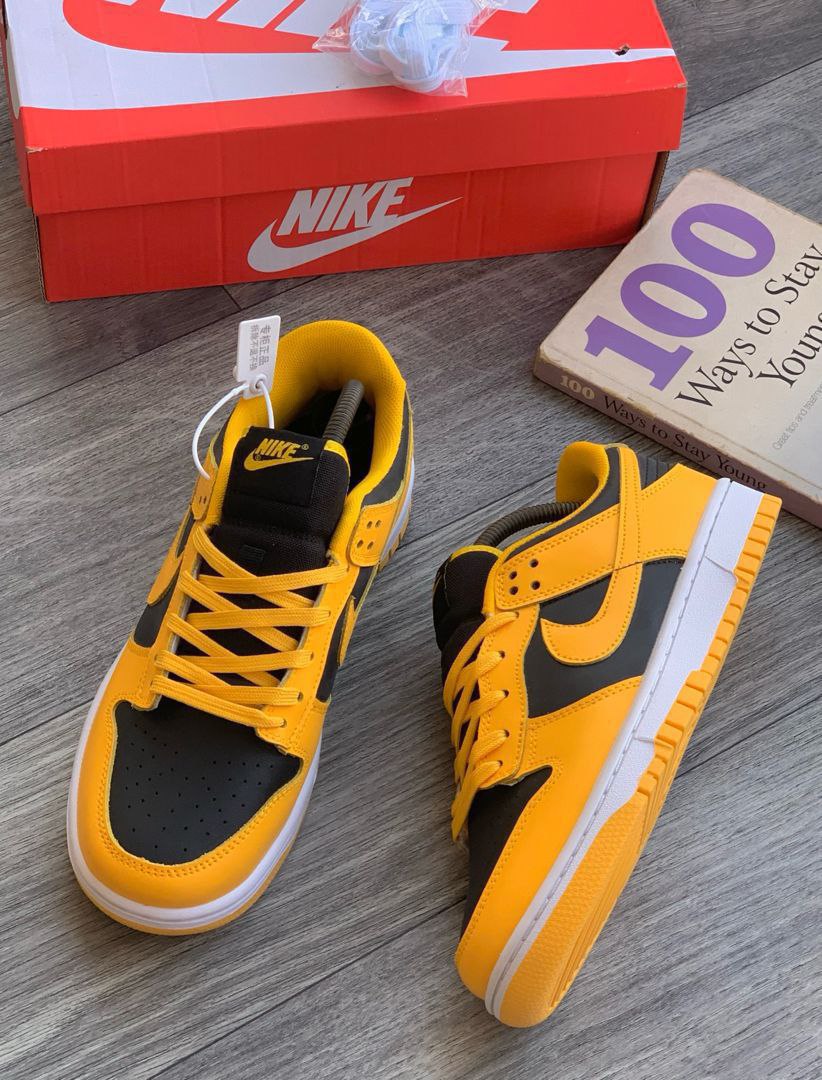 NIKE DUNK LOW “WU TANG”