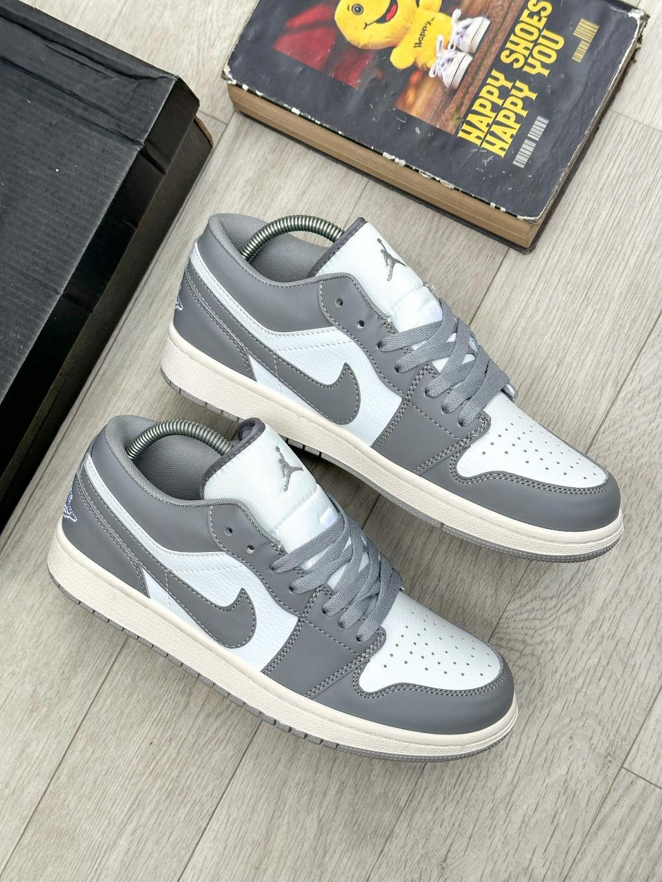 Air Jordan 1 Low “Vintage Grey"