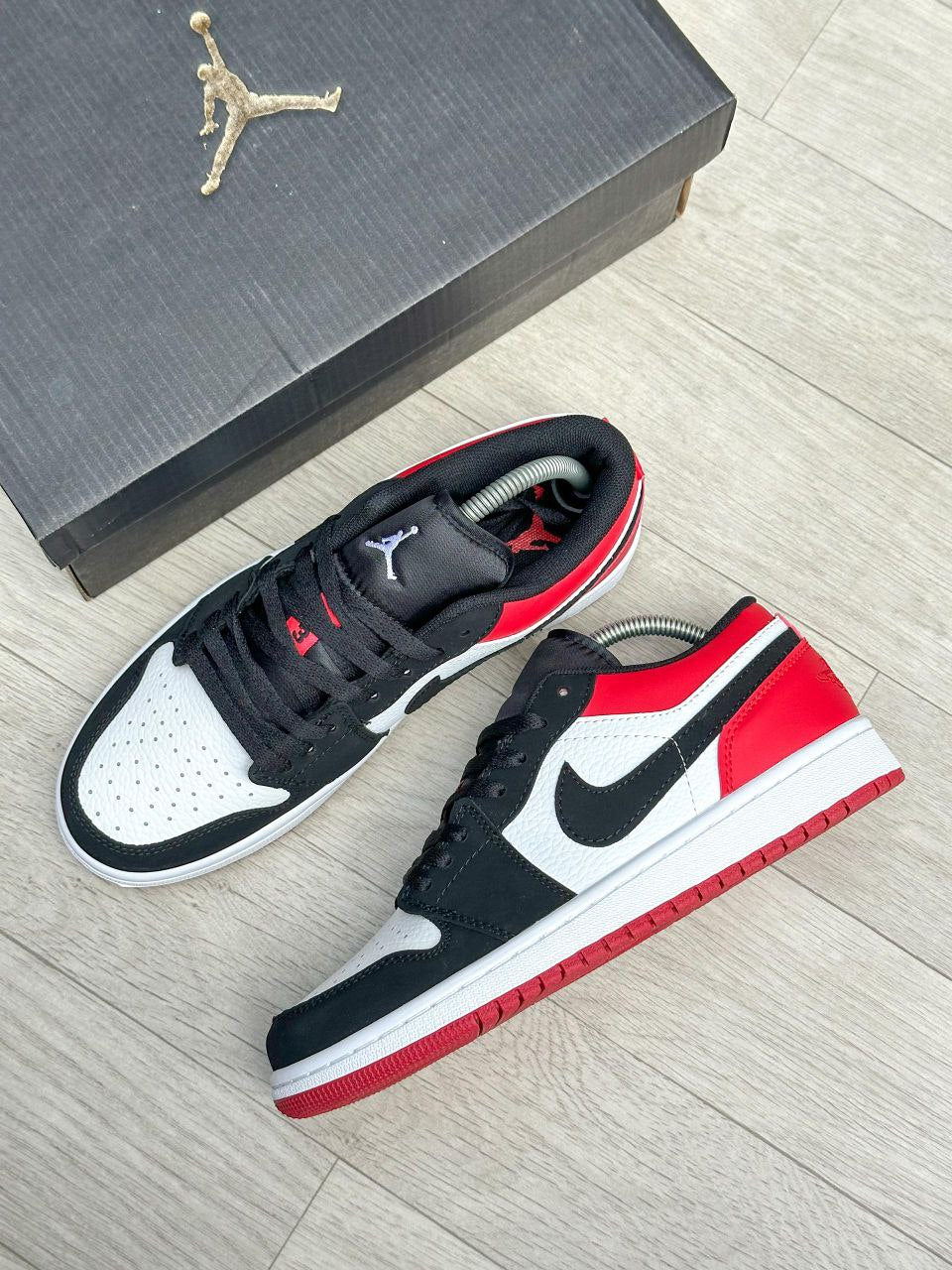 Air Jordan 1 Low “Black Toe”