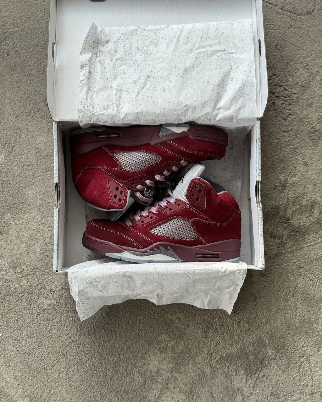 AIR JORDAN 5 RETRO "BURGUNDY"