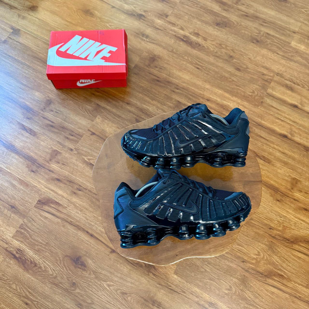NIKE SHOX TL METALLIC BLACK