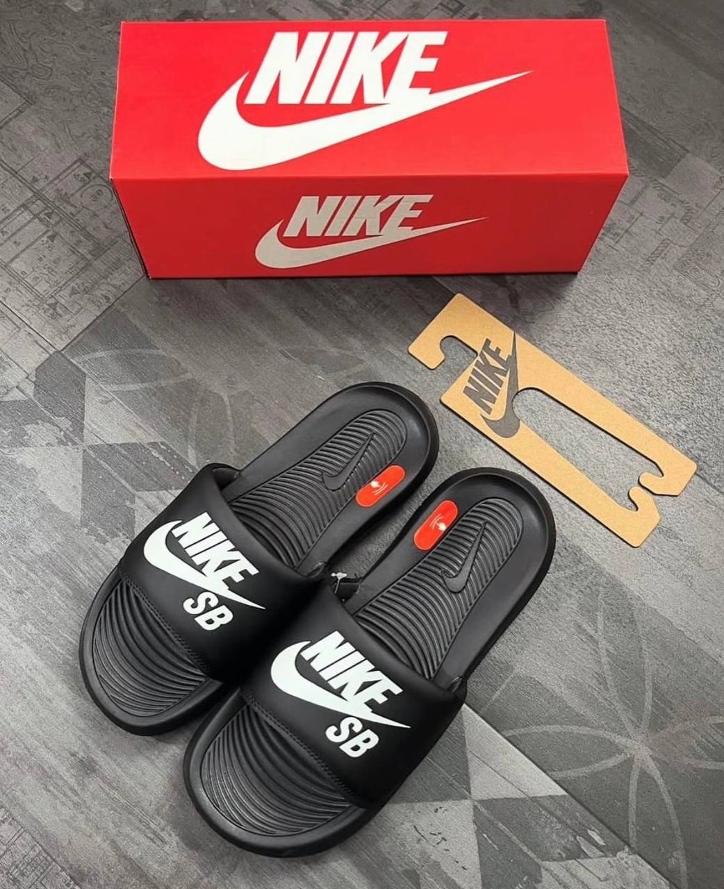Nike Victori One Slides