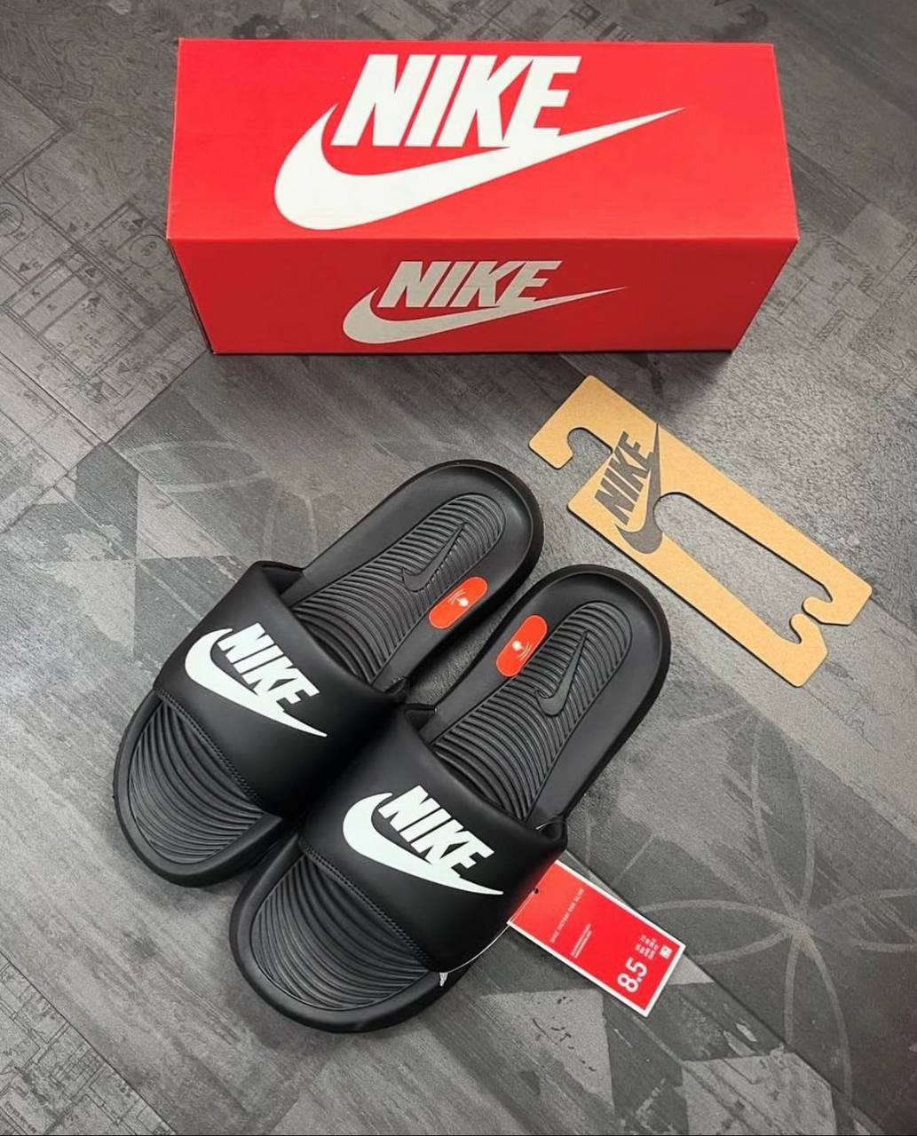 Nike Victori One Slides